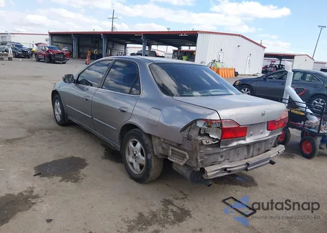 2000 Honda Accord 3.0 Ex z USA, uszkodzony, nr VIN 1HGCG1659YA020059